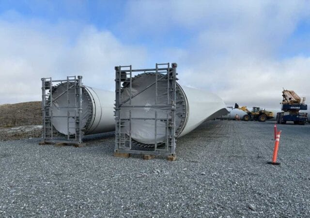 ENERCON Hope Bay projesi için Kanada'nın Nunavut bölgesine ulaştırılan E-138 EP3 E2 rüzgar türbini bileşenleri; projede 4,2 MW rüzgar türbini ve 4 MW batarya sistemi kullanılacak.