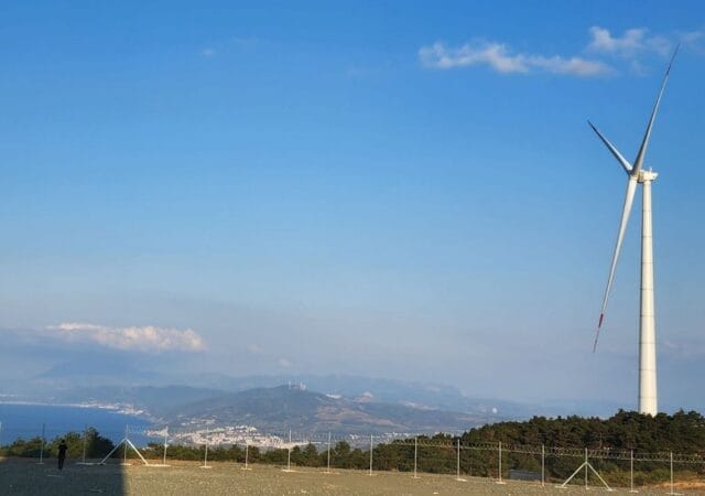 Bursa’nın Mudanya ilçesinde ticari üretime başlayan 11 MWm kurulu gücündeki Çepni RES’in ENERCON rüzgar türbinleri